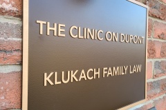 Custom-bronze-plaque-with-raised-text-and-border-Dupont