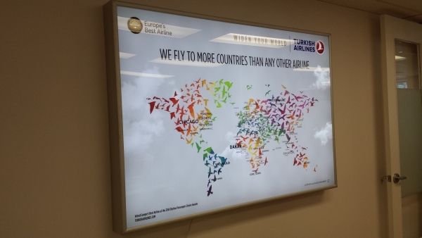 Turkish airline map sign box